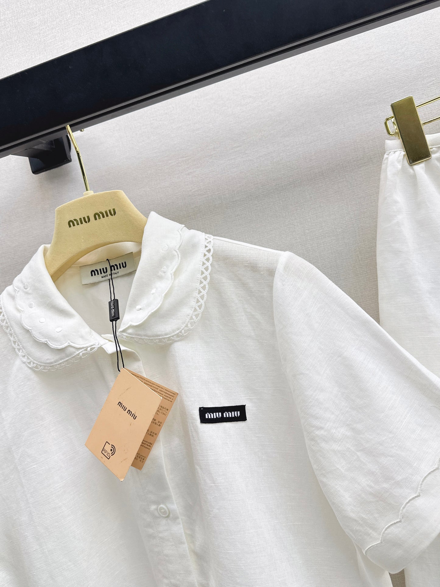 Small logo cropped shirt + skirt