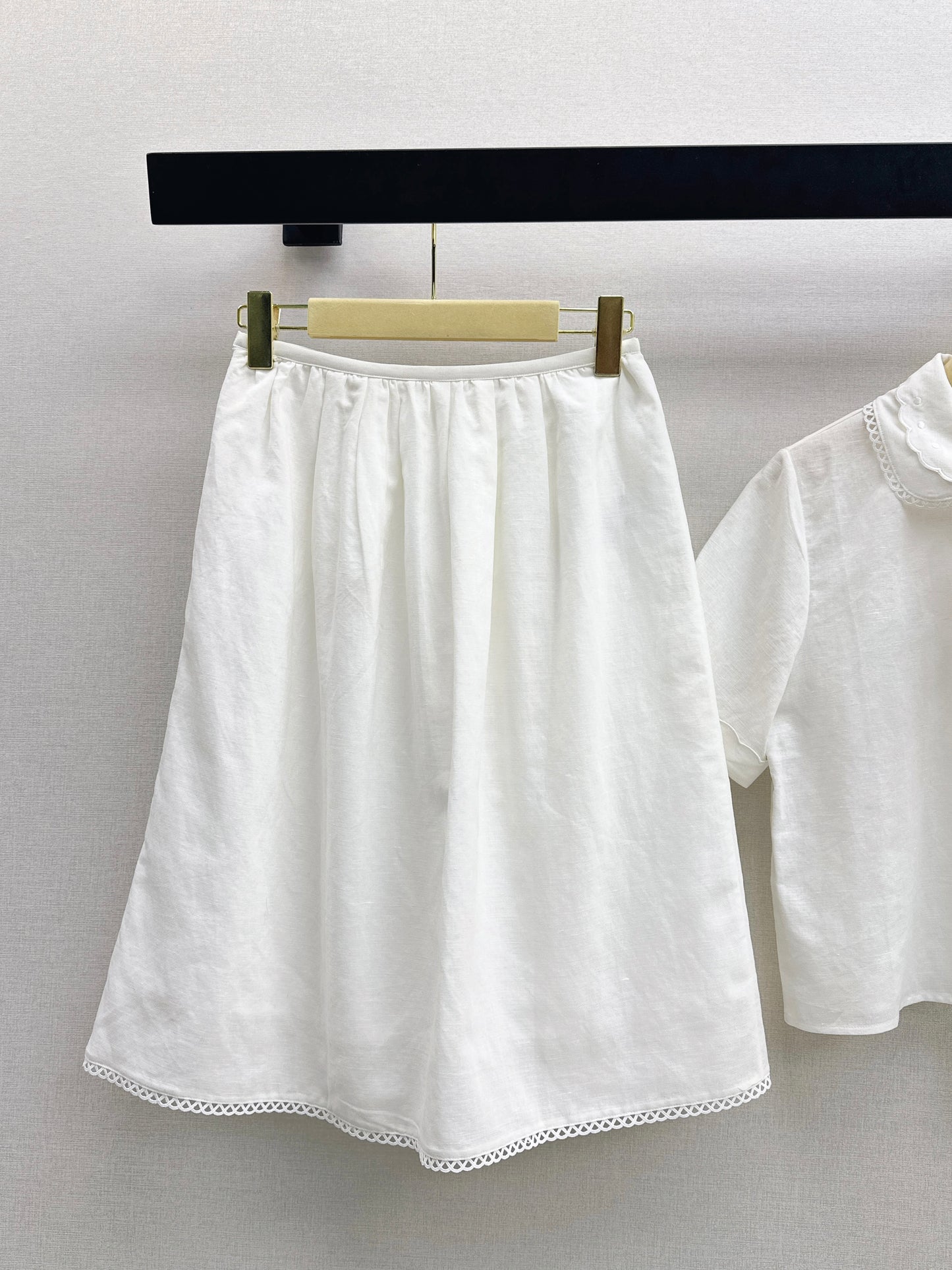 Small logo cropped shirt + skirt