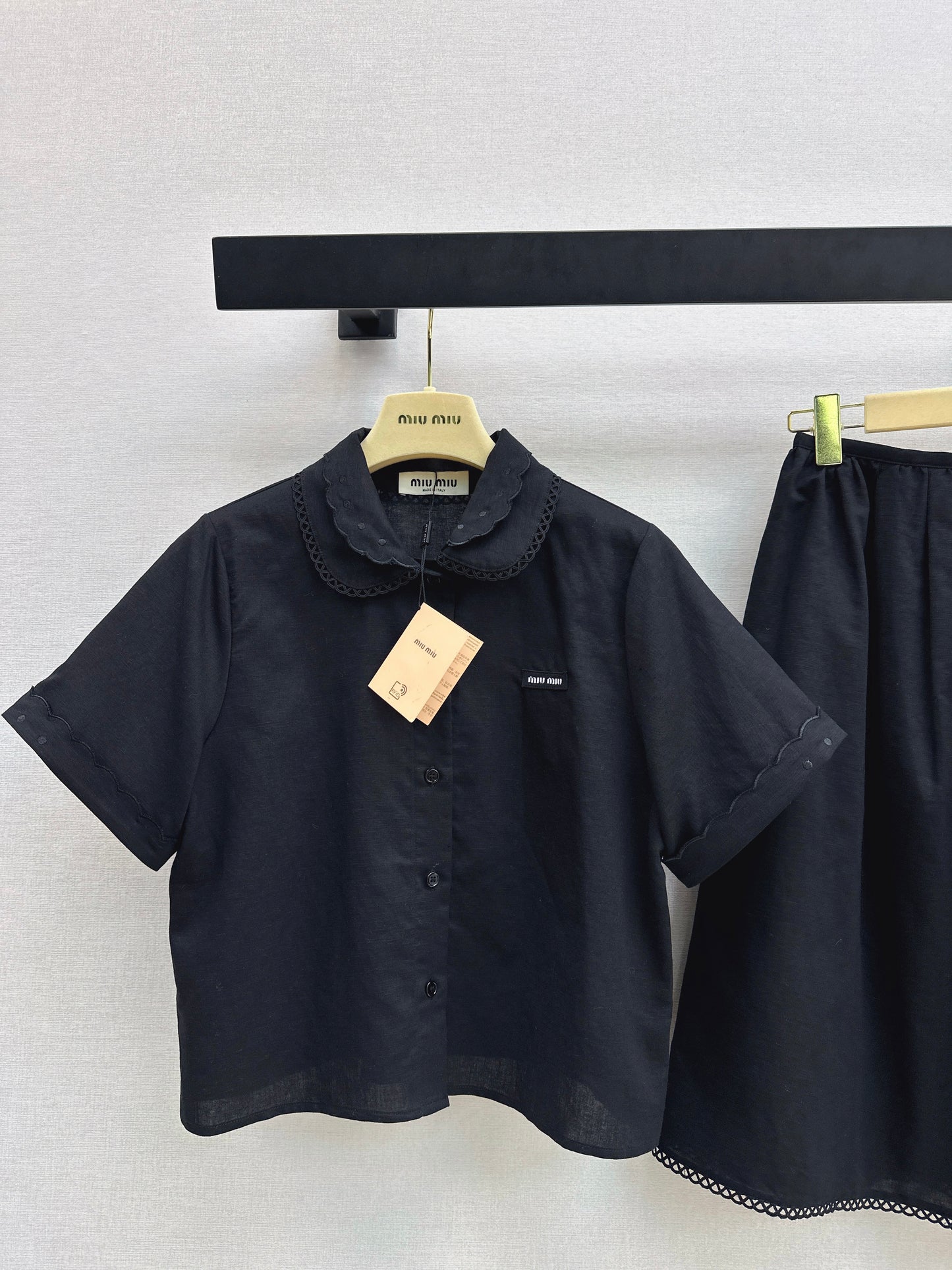 Small logo cropped shirt + skirt