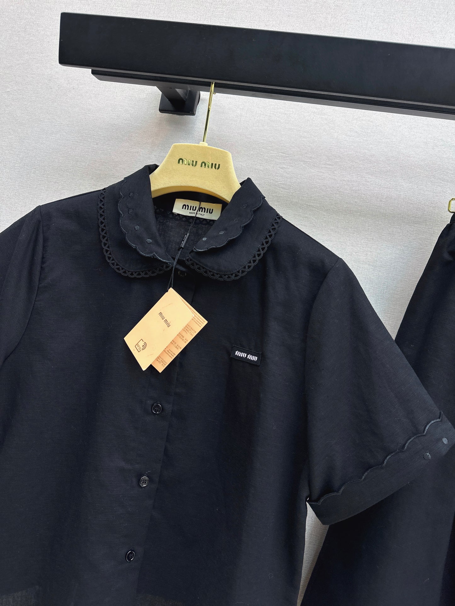 Small logo cropped shirt + skirt