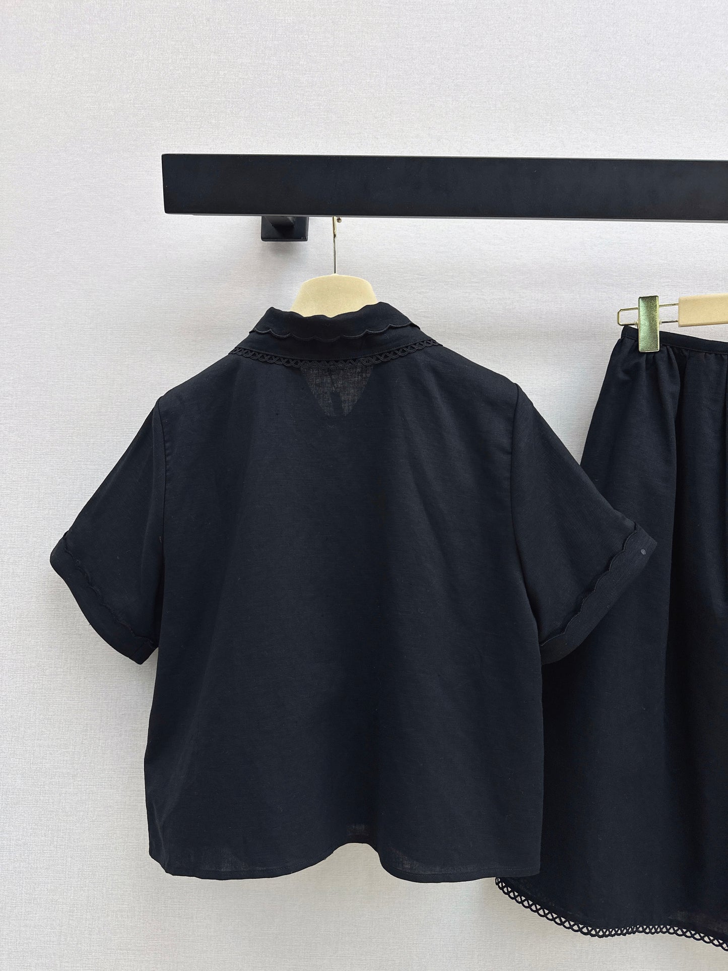 Small logo cropped shirt + skirt