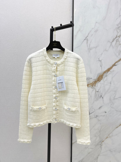 Crew Neck Knit Cardigan