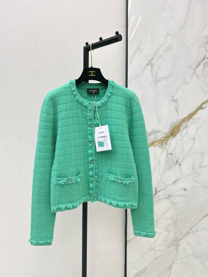 Crew Neck Knit Cardigan