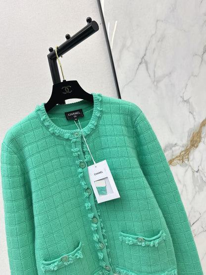 Crew Neck Knit Cardigan