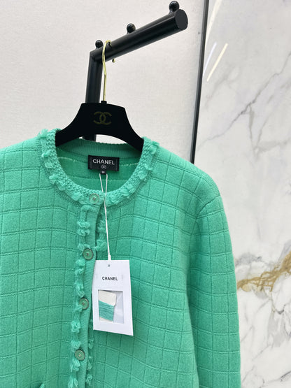 Crew Neck Knit Cardigan