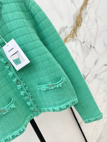 Crew Neck Knit Cardigan