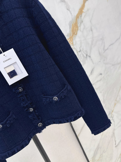 Crew Neck Knit Cardigan