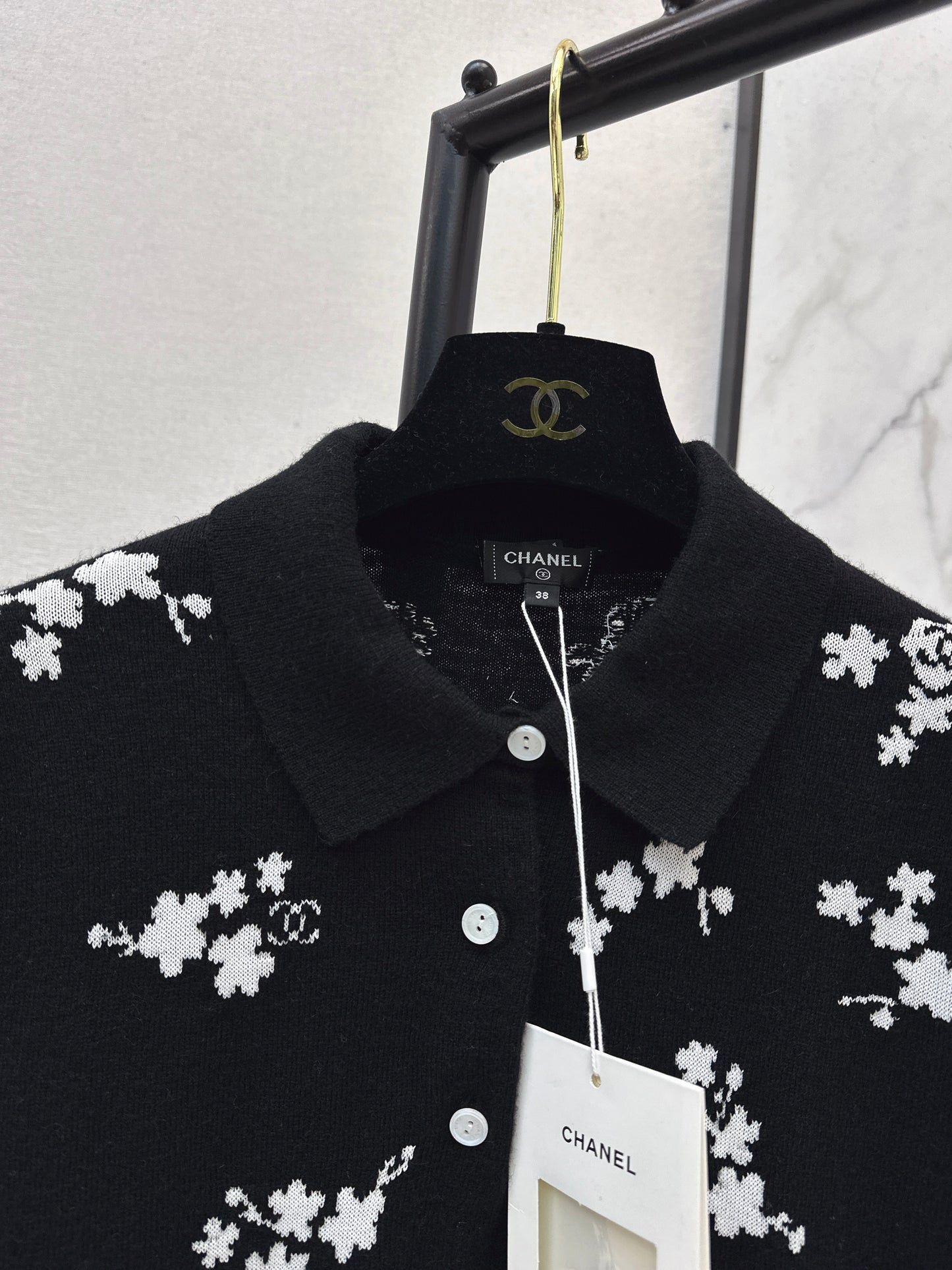Four-leaf clover inlay T-shirt