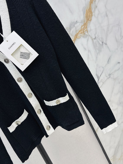 Color-blocked knit cardigan