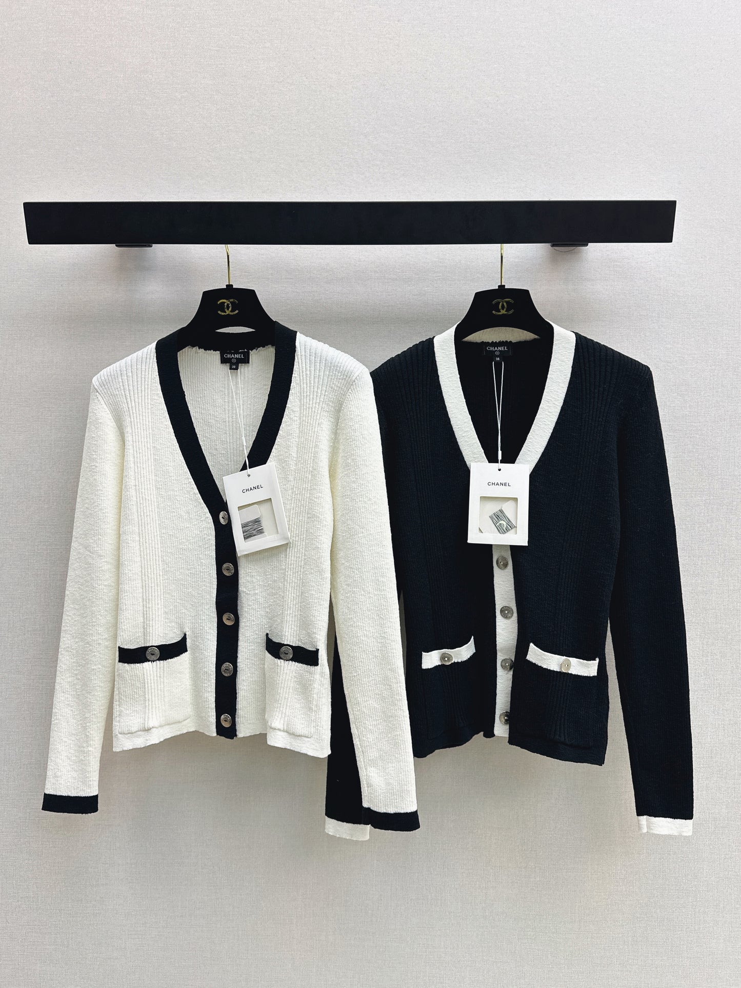 Color-blocked knit cardigan