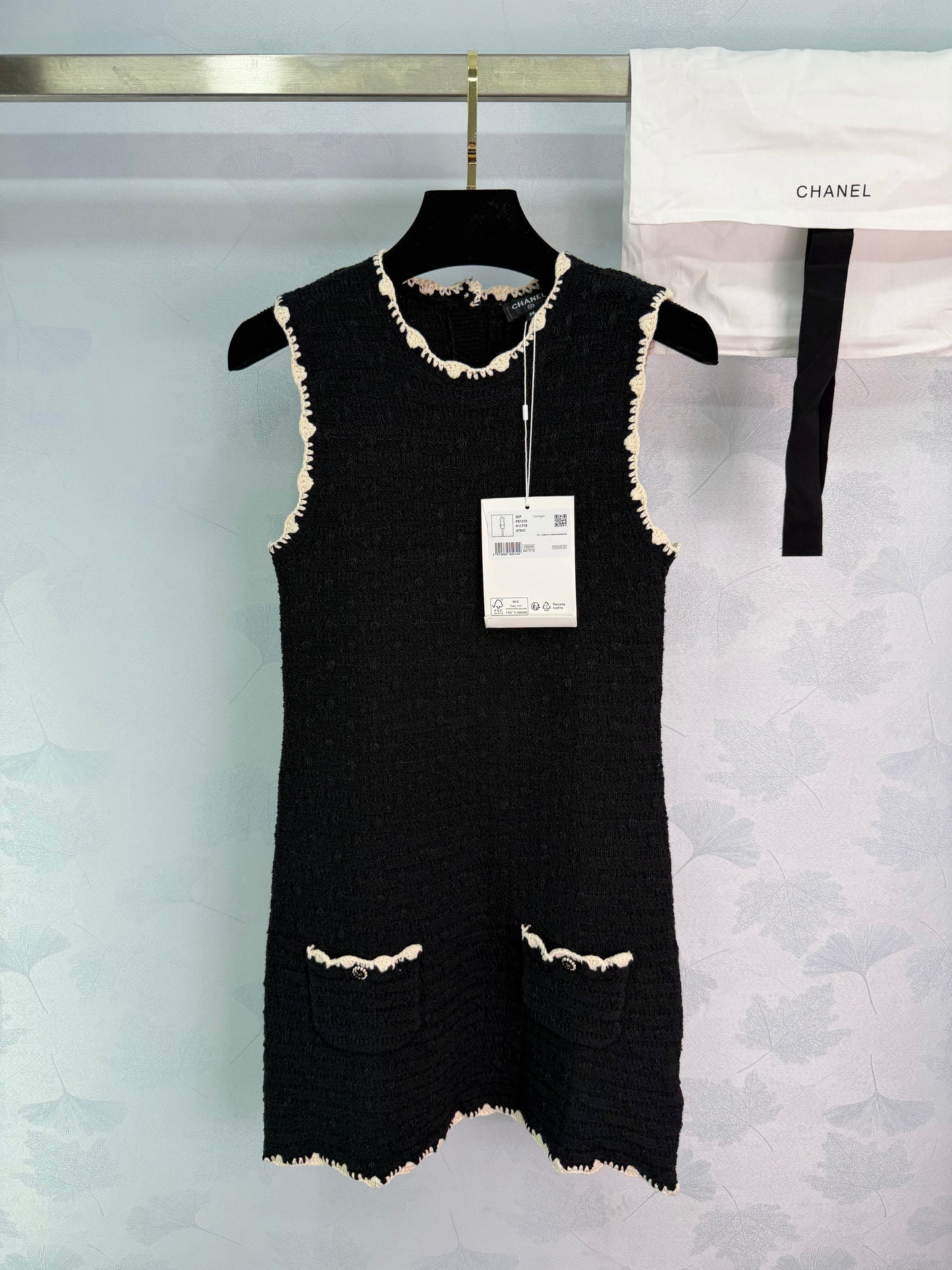 Color-blocked woven round neck knit vest dress