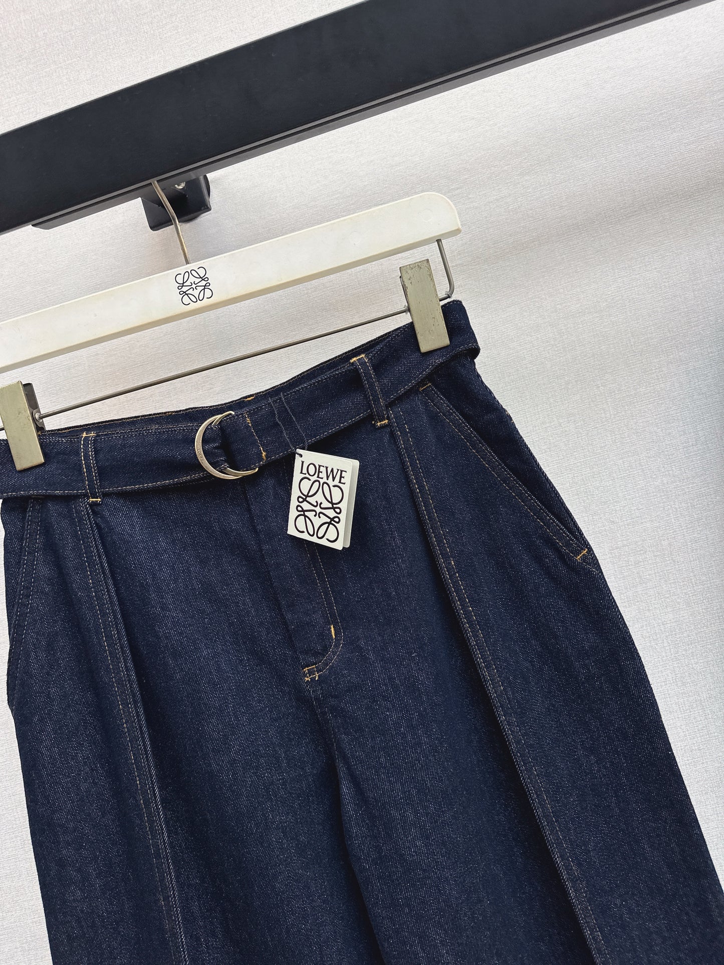 Belt-Decorated Wide-Leg Pants