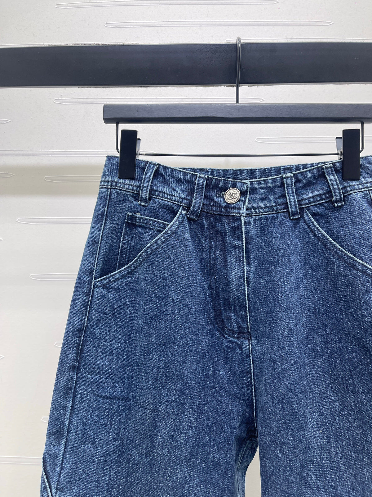 Vintage-style high-waisted jeans