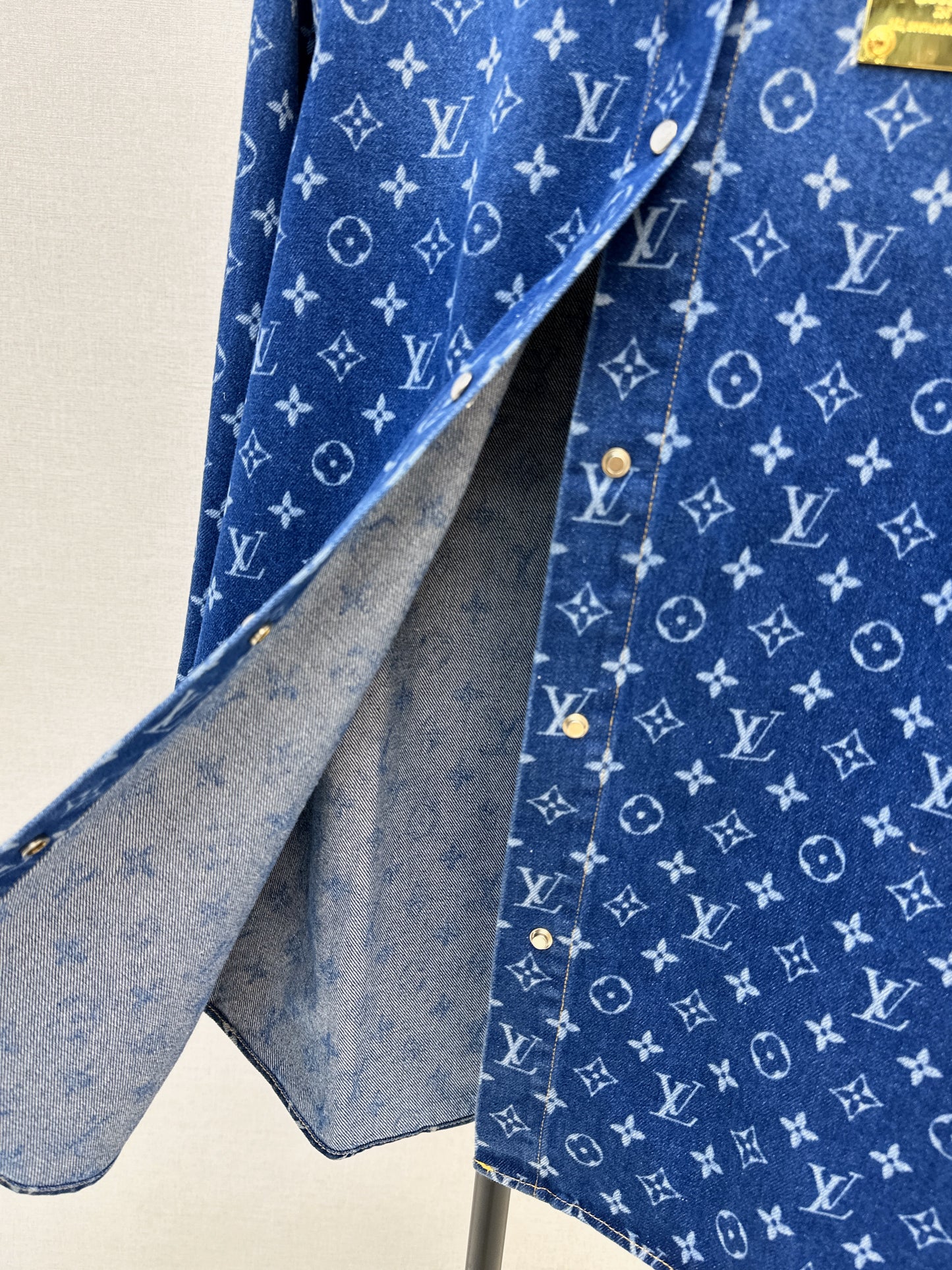 Gradient Denim Jacquard Shirt