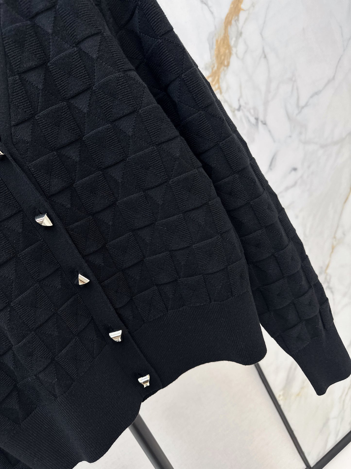 Metal-buttoned wool knit cardigan