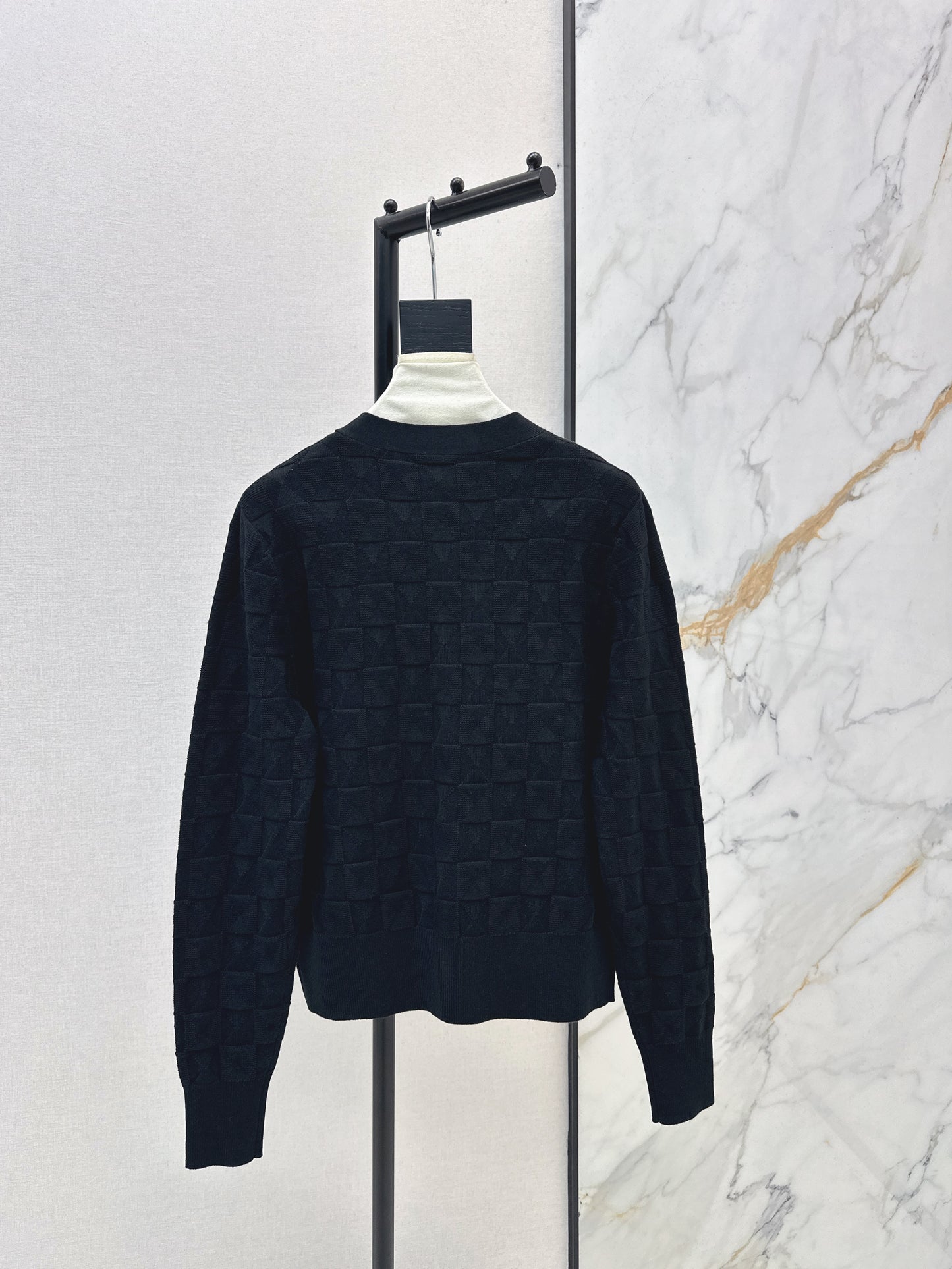 Metal-buttoned wool knit cardigan