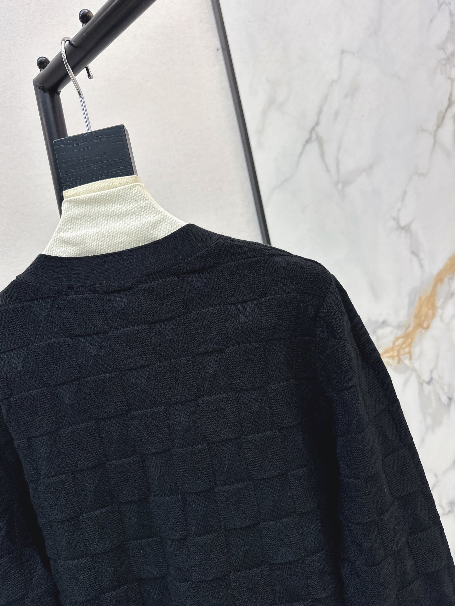 Metal-buttoned wool knit cardigan