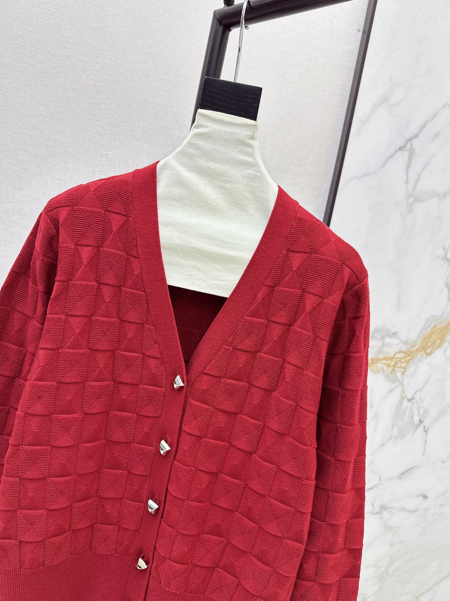 Metal-buttoned wool knit cardigan
