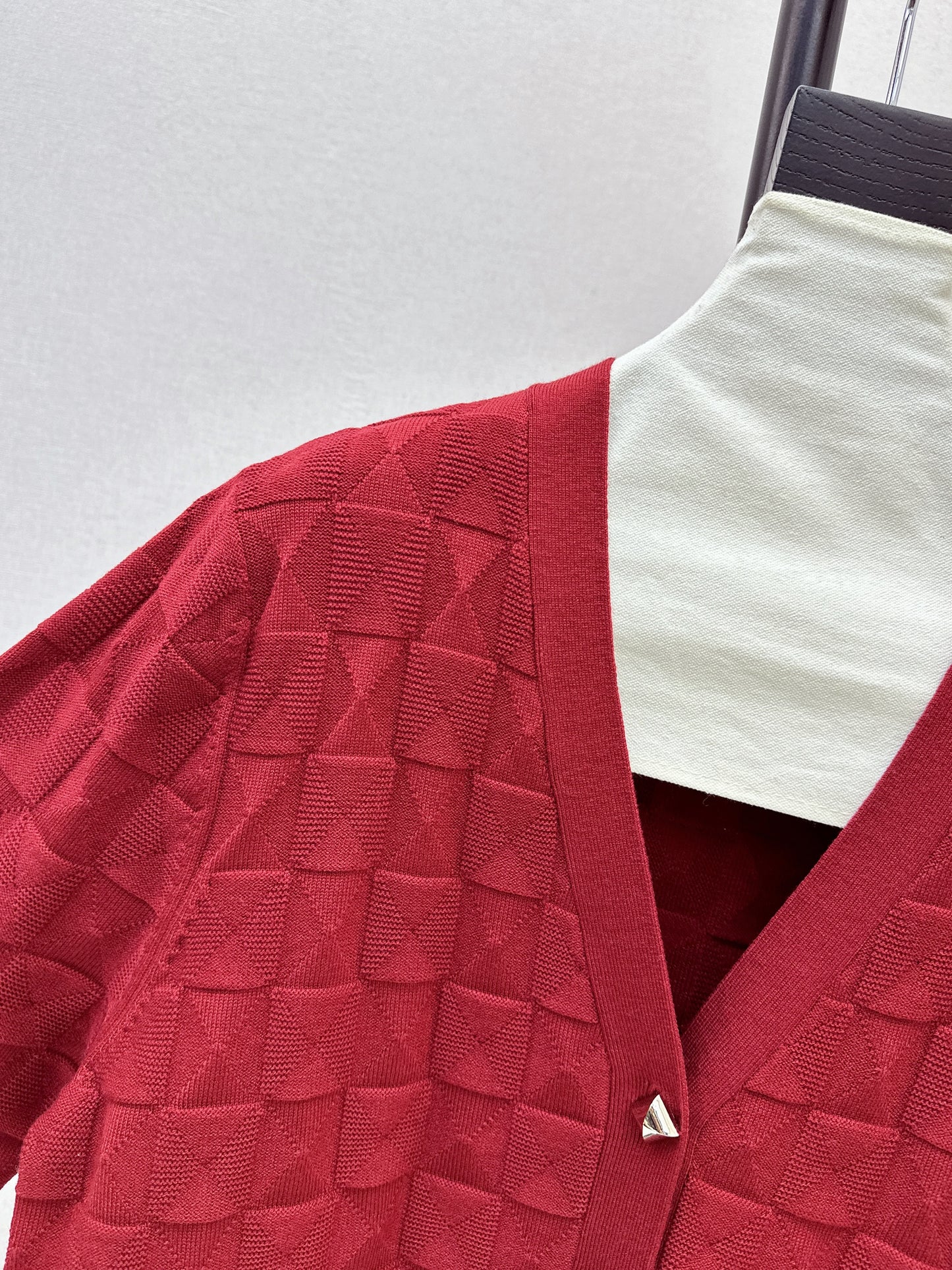 Metal-buttoned wool knit cardigan