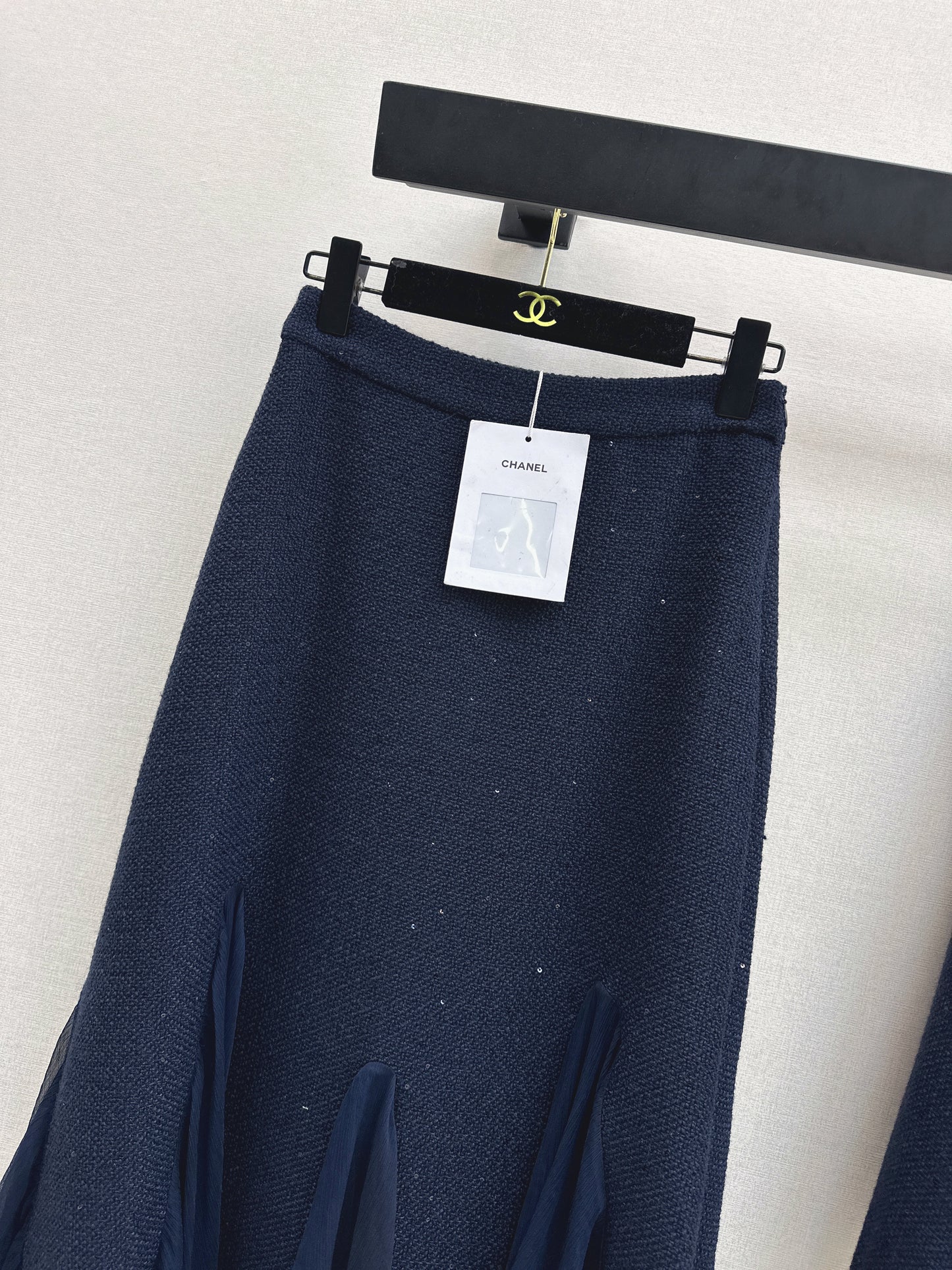 Collared woven coat/Pencil skirt