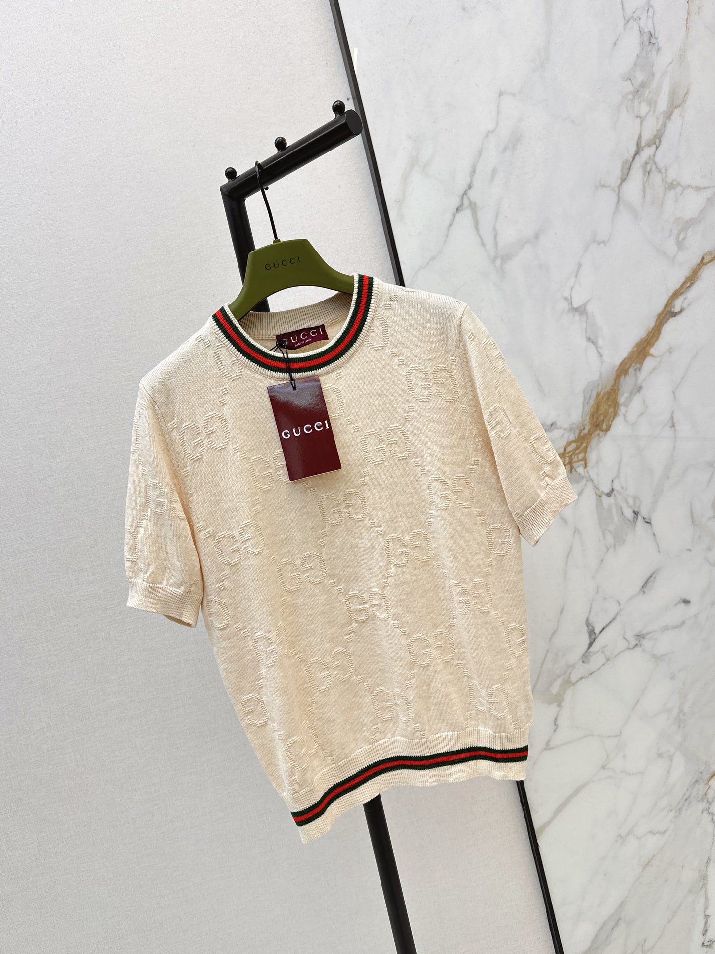 Color-blocked trim T-shirt