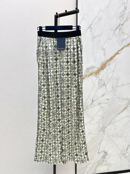 Elastic waist straight leg pants