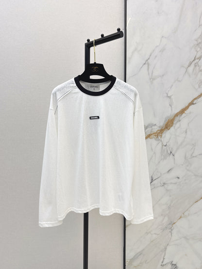 Crew neck long-sleeved top