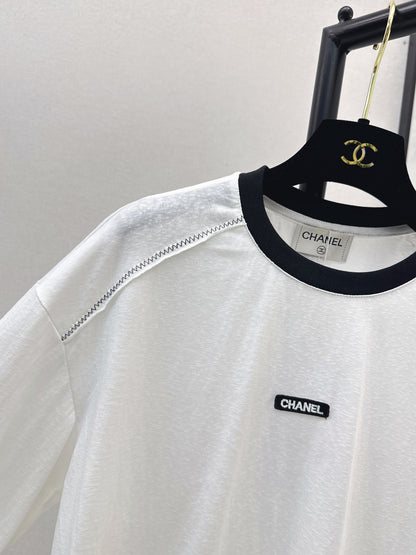 Crew neck long-sleeved top