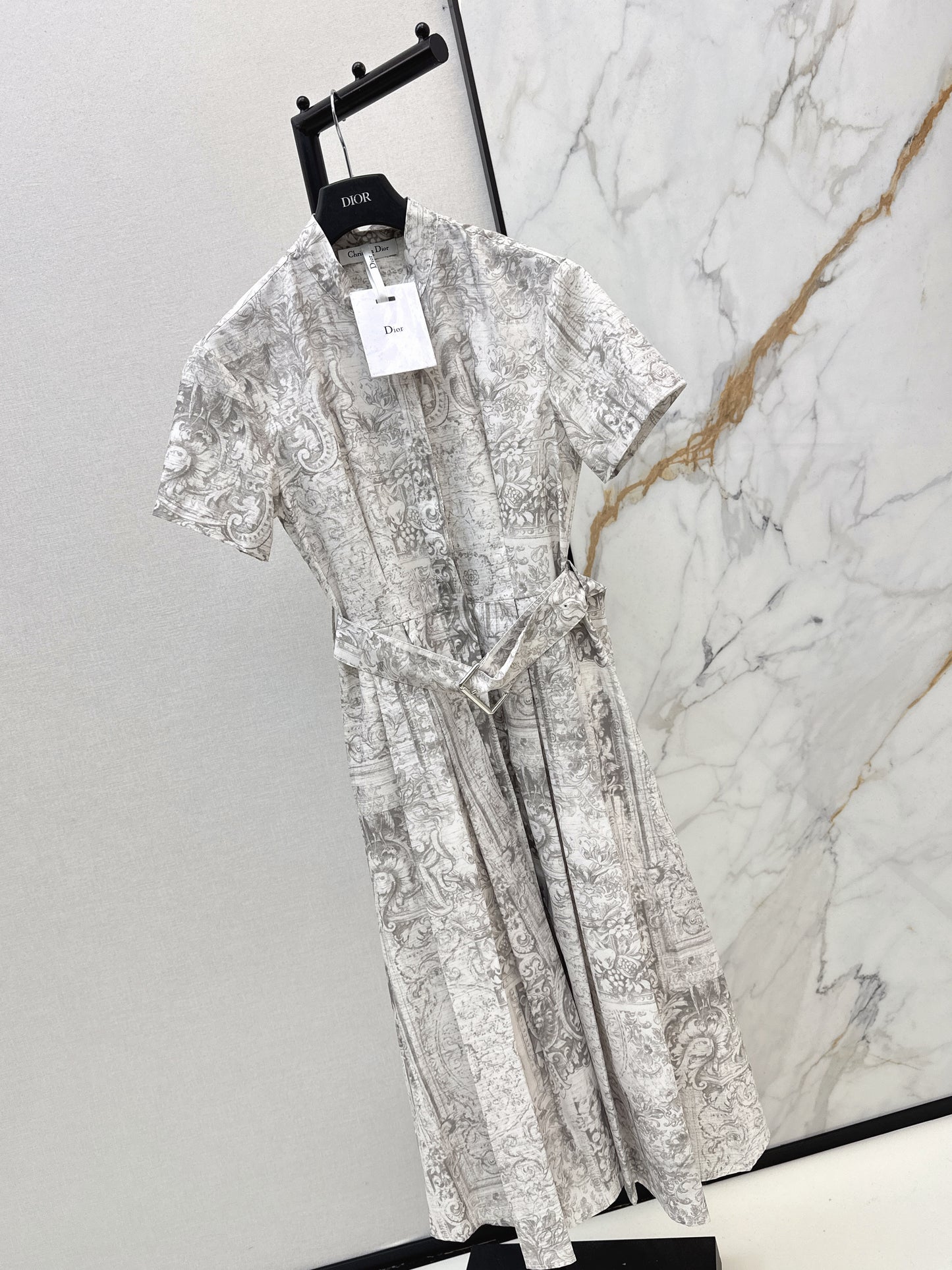 Long stand-up collar dress