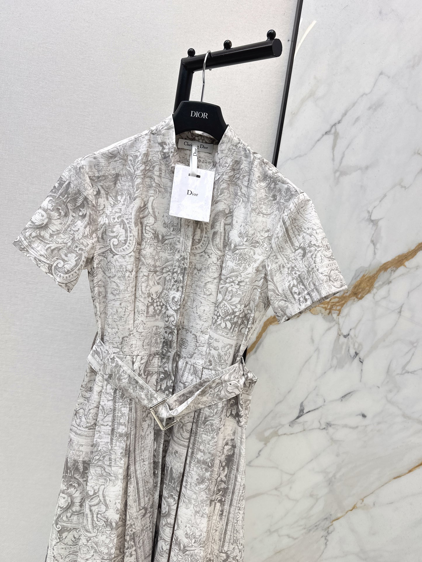 Long stand-up collar dress