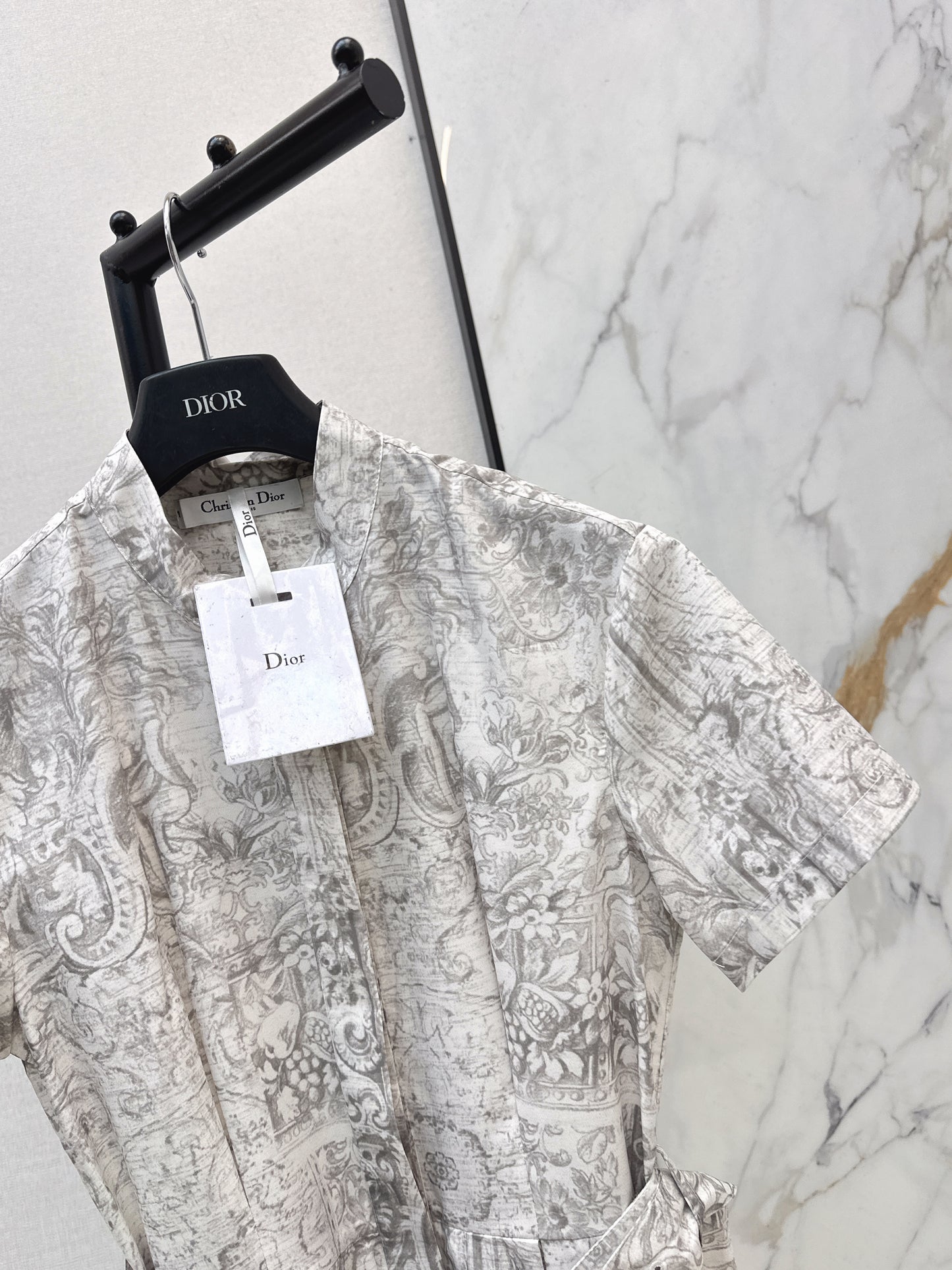Long stand-up collar dress