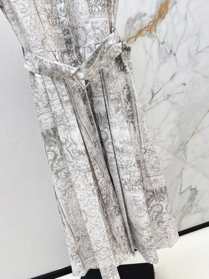 Long stand-up collar dress