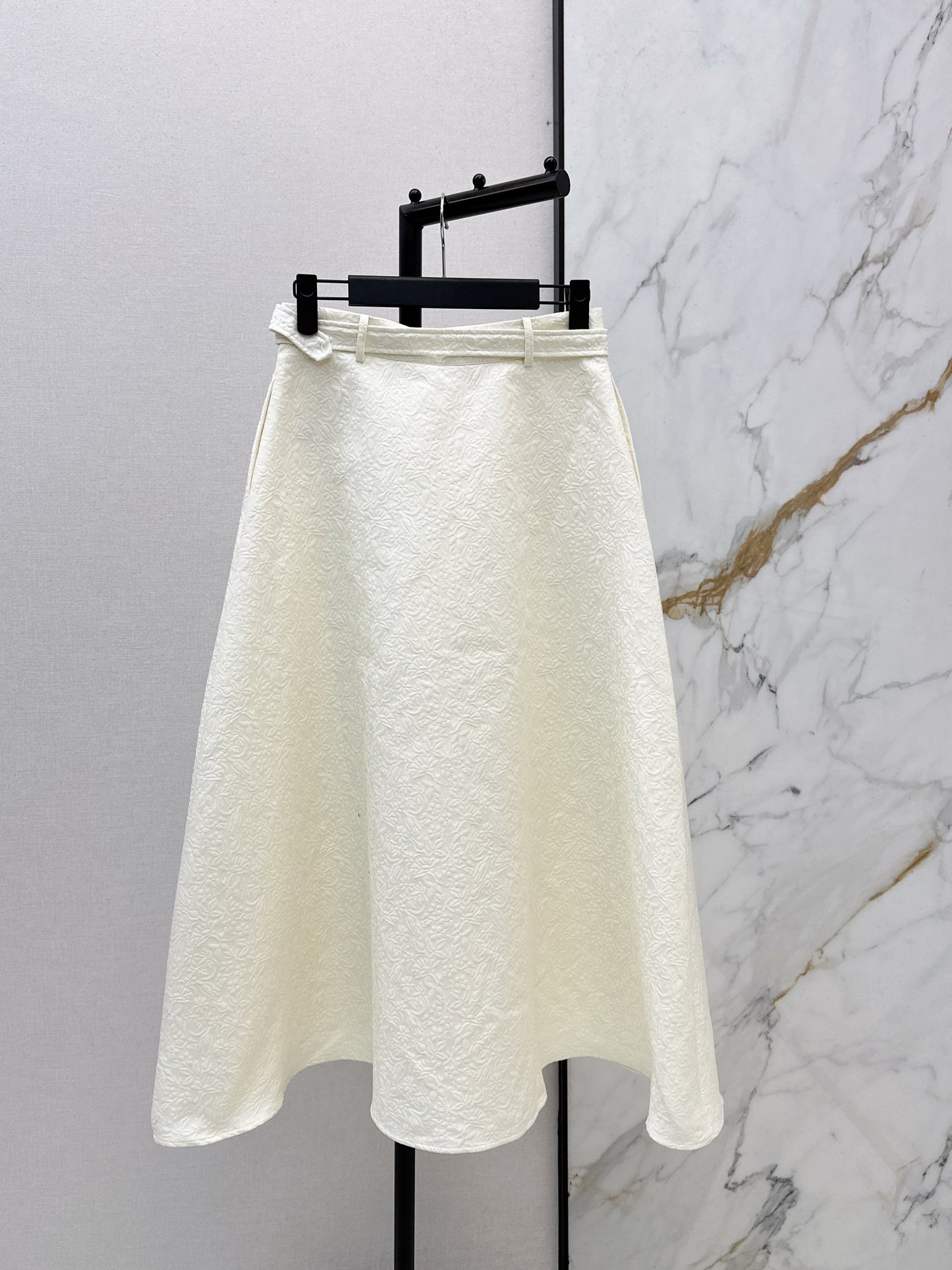 Umbrella-shaped high-waisted midi skirt