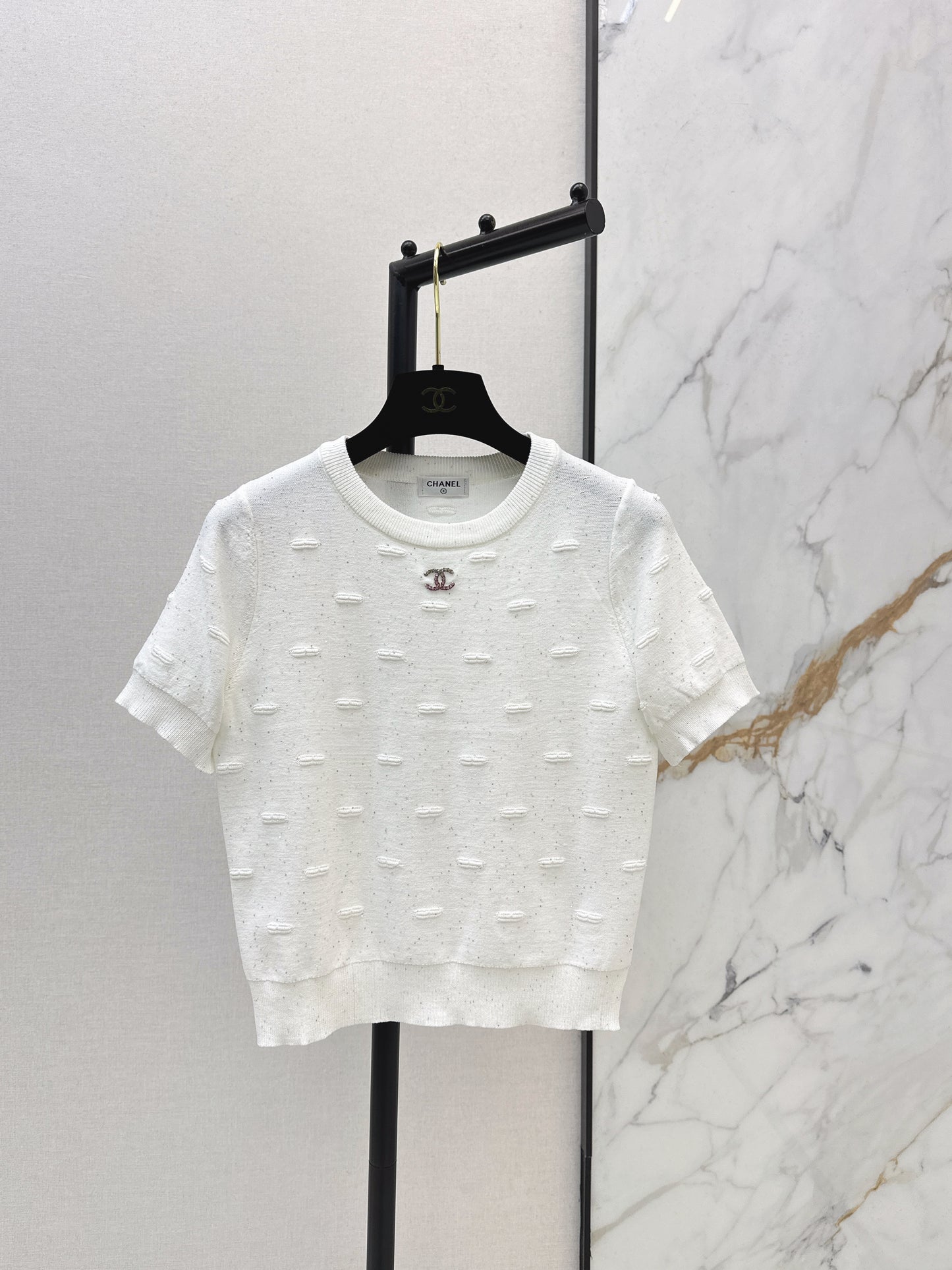 Retro-style knit top