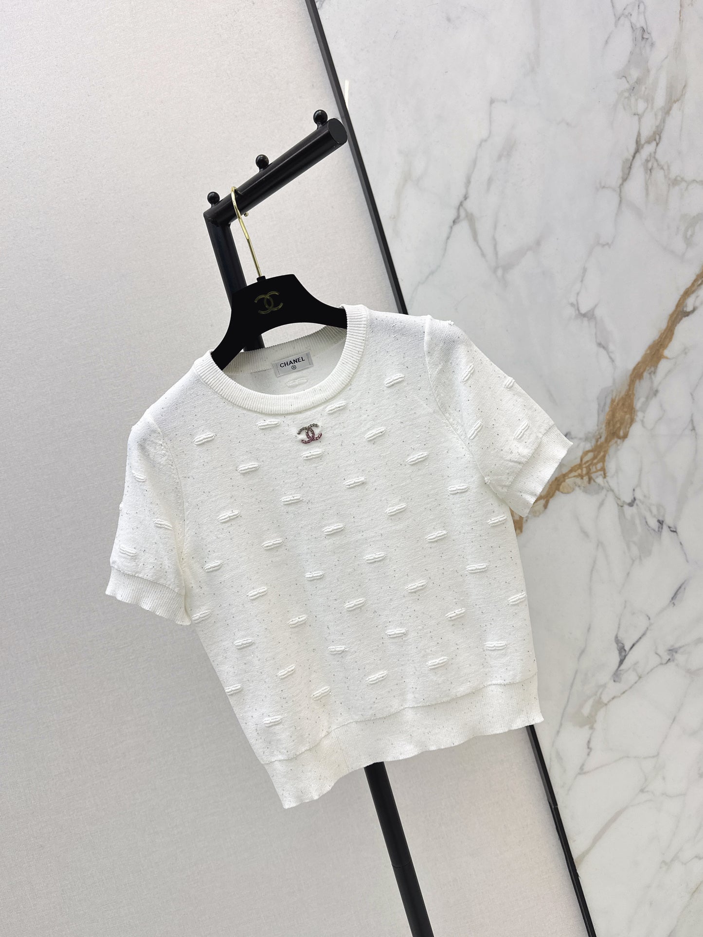 Retro-style knit top