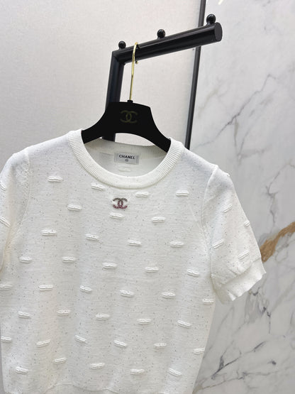 Retro-style knit top
