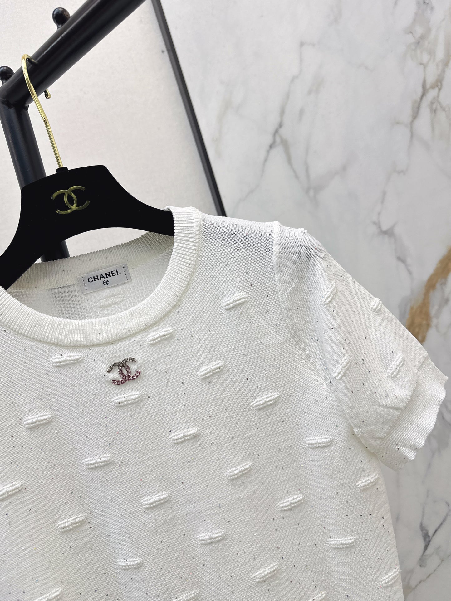 Retro-style knit top