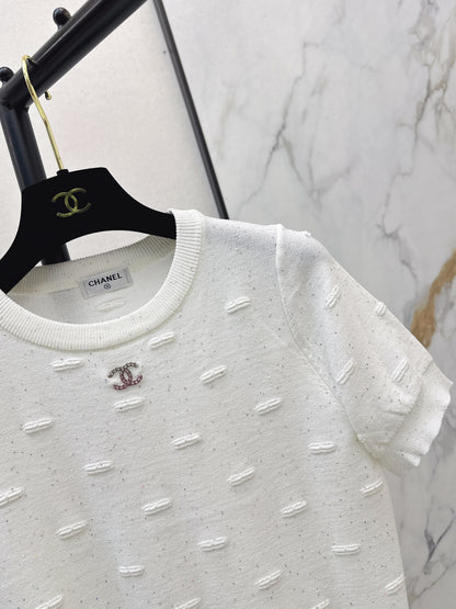 Retro-style knit top