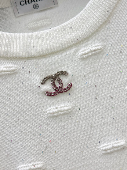 Retro-style knit top