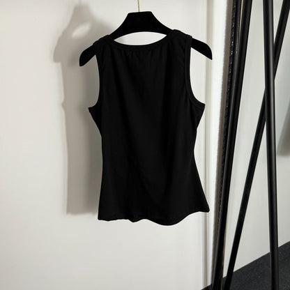 Pleated, slim-fit ribbed vest