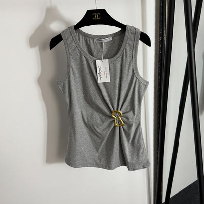 Pleated, slim-fit ribbed vest
