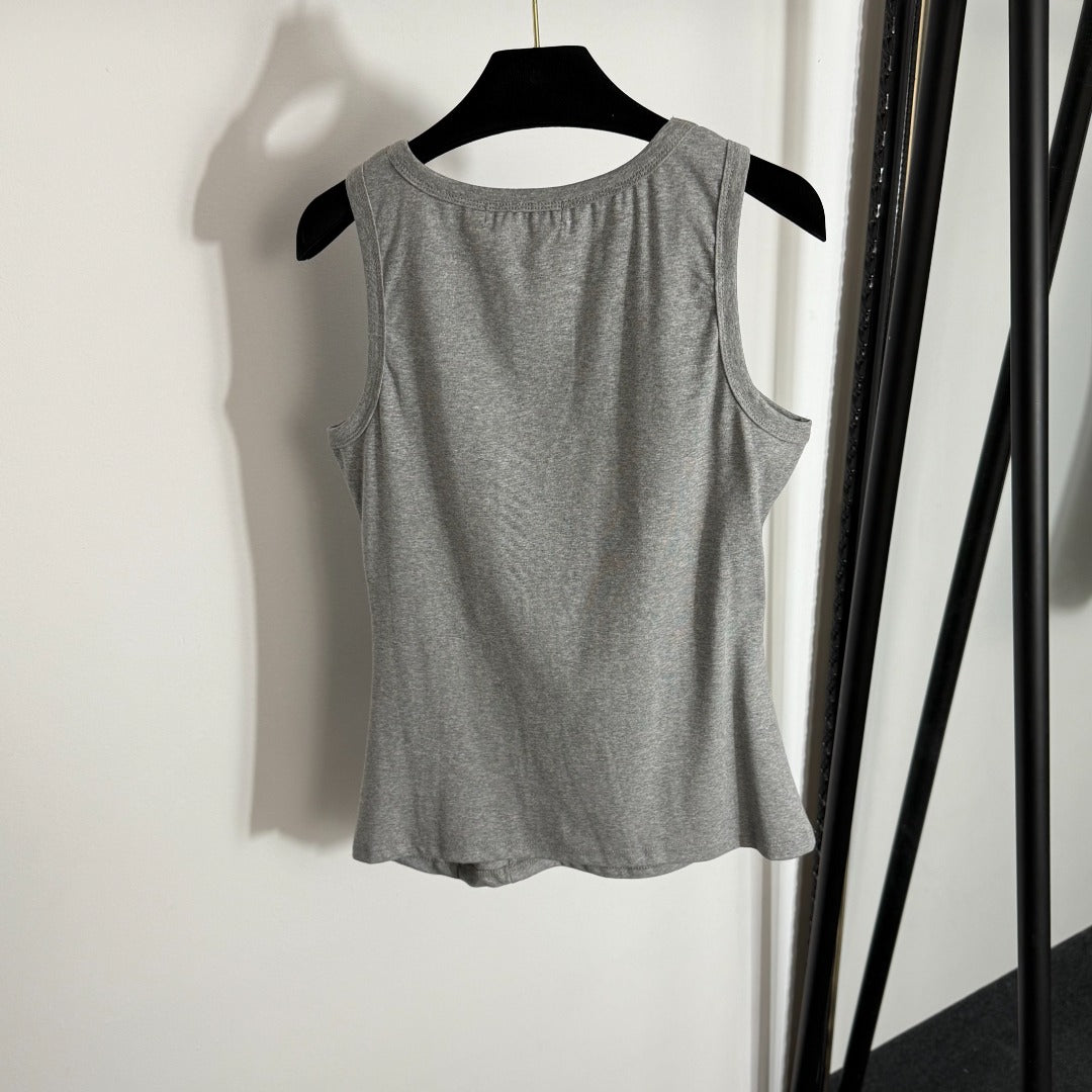 Pleated, slim-fit ribbed vest