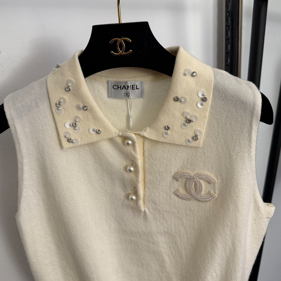Located Knit Vest