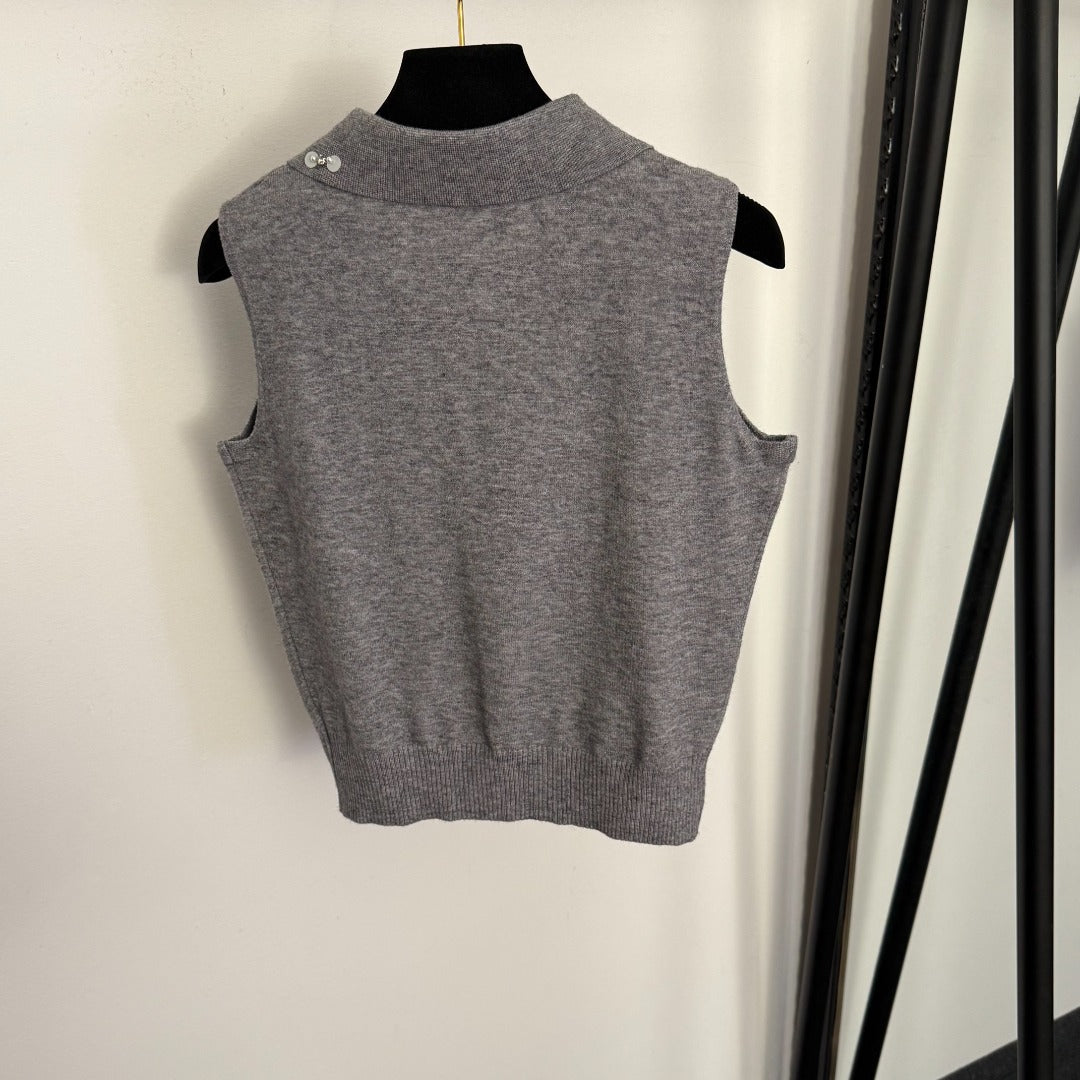 Located Knit Vest