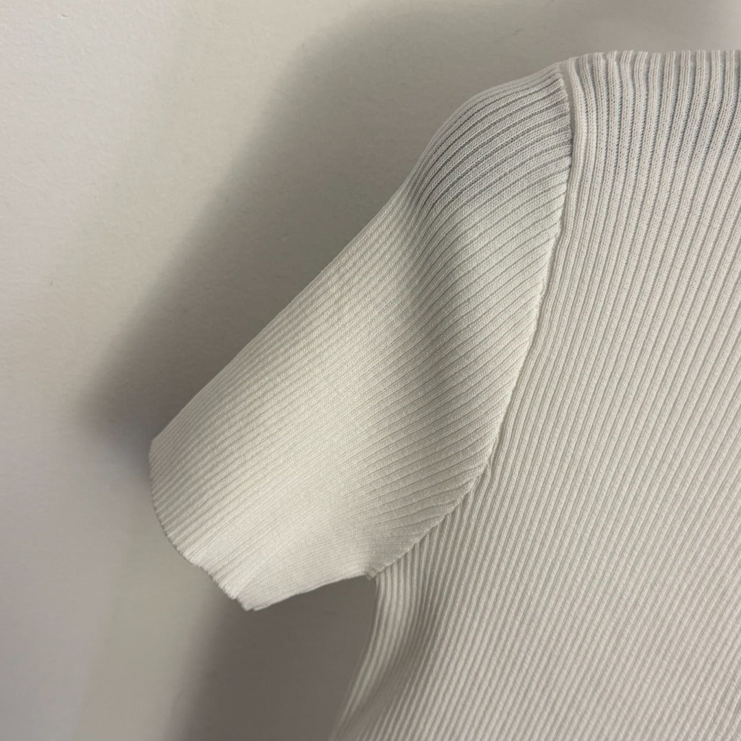 Slim fit short-sleeved top