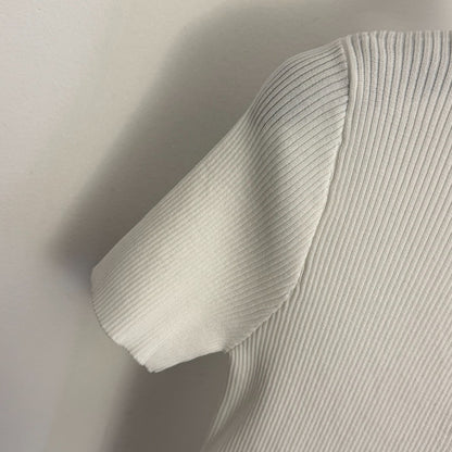 Slim fit short-sleeved top