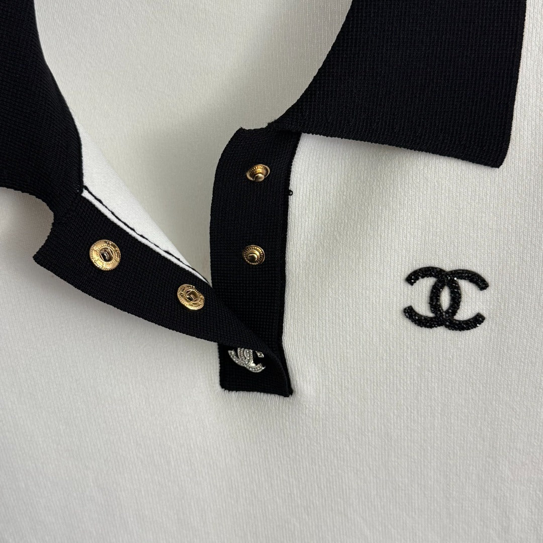 Polo collar short-sleeved top