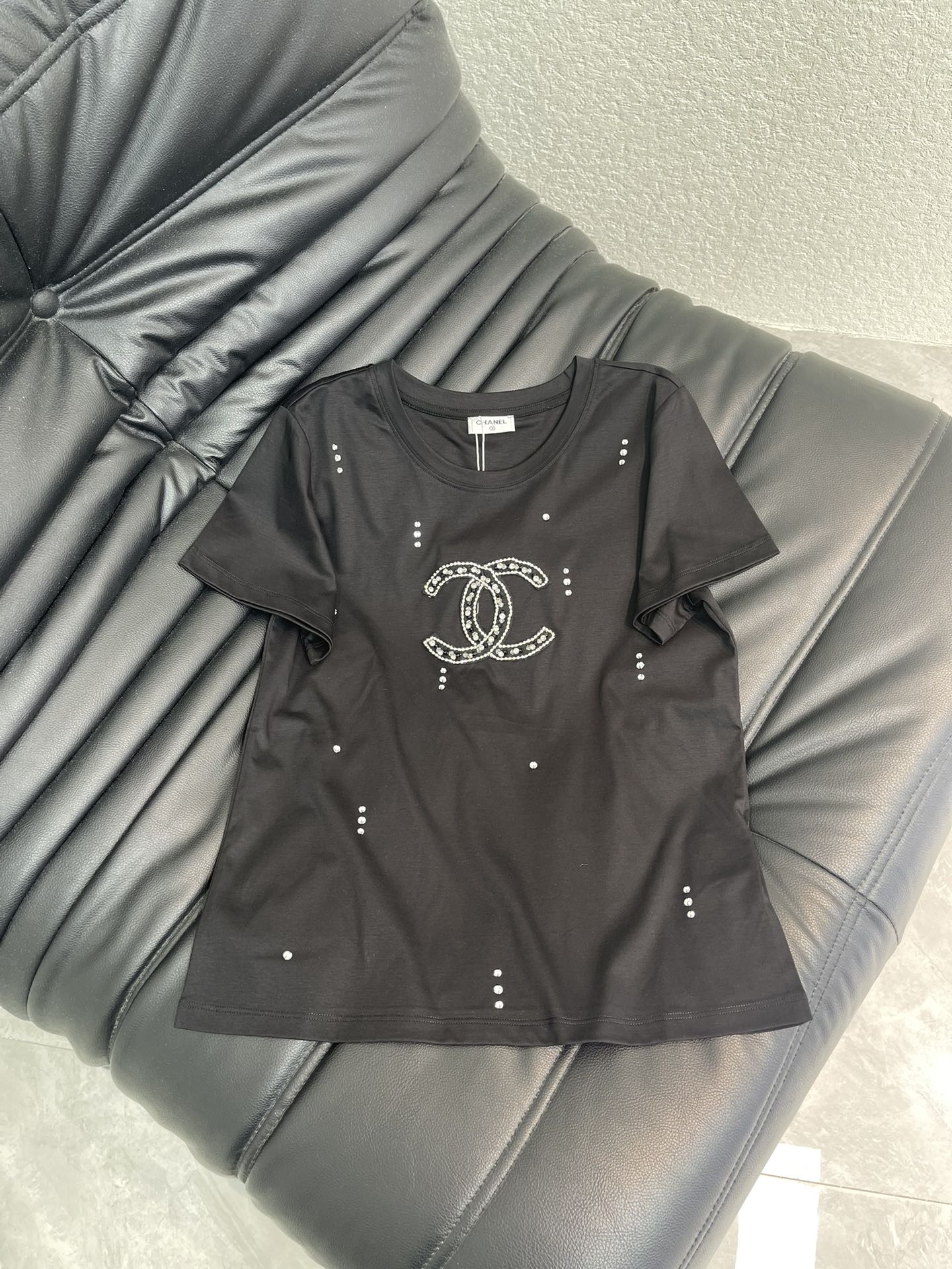 Hand-beaded, heavy-duty T-shirt