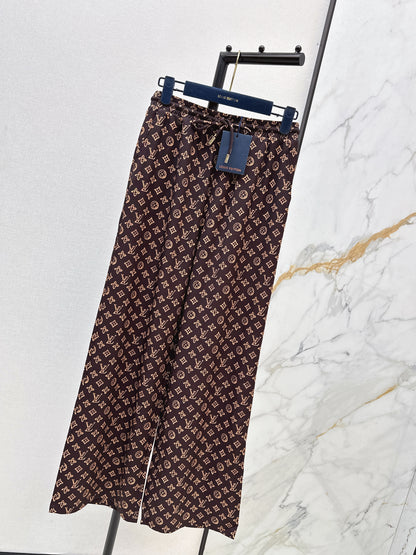 Elastic waist straight-leg pants