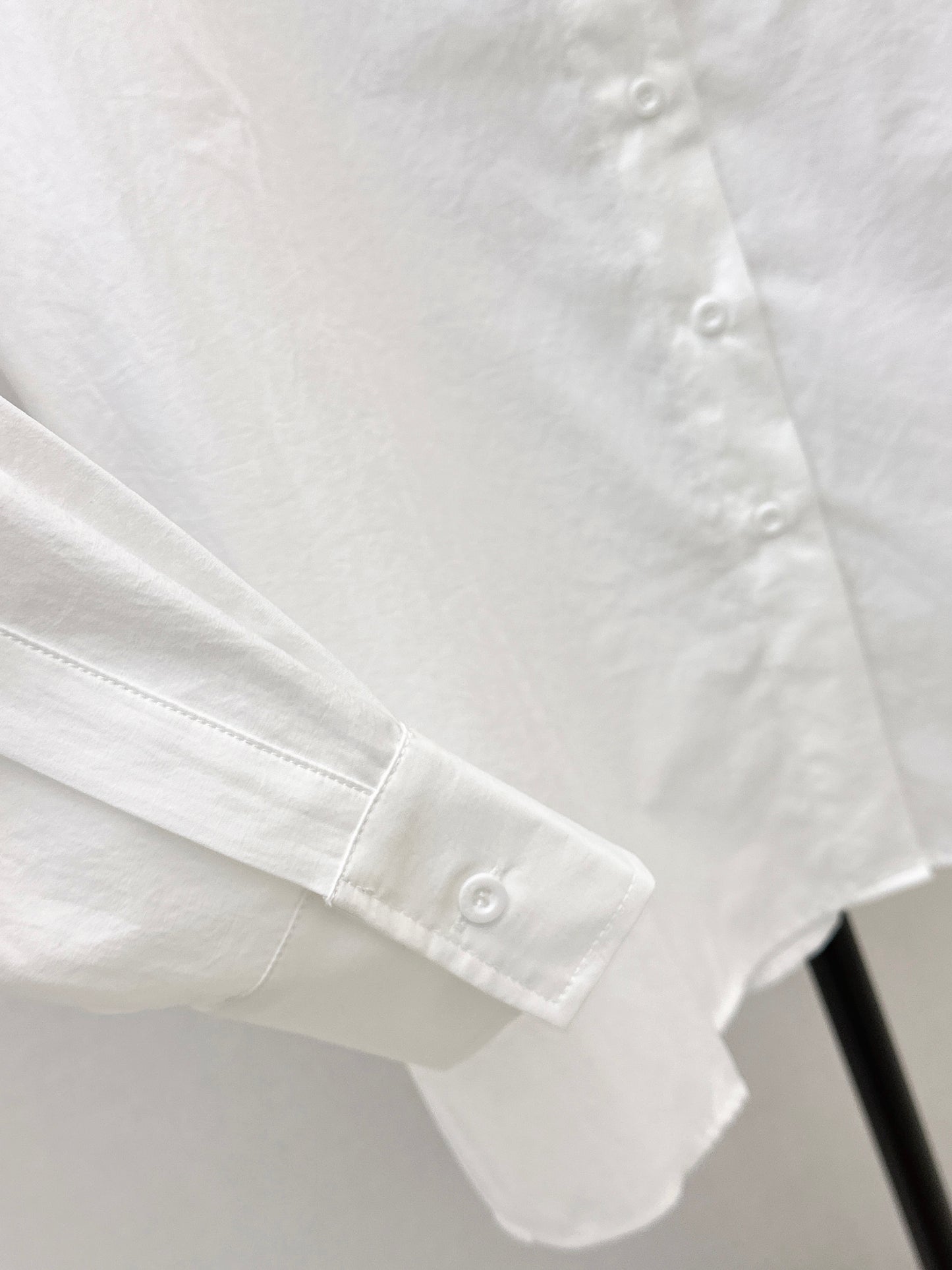 Triangle logo loose-fitting shirt
